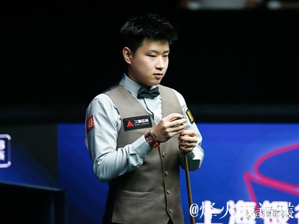斯诺克英国公开赛 赵心童2-4希金斯止步32强